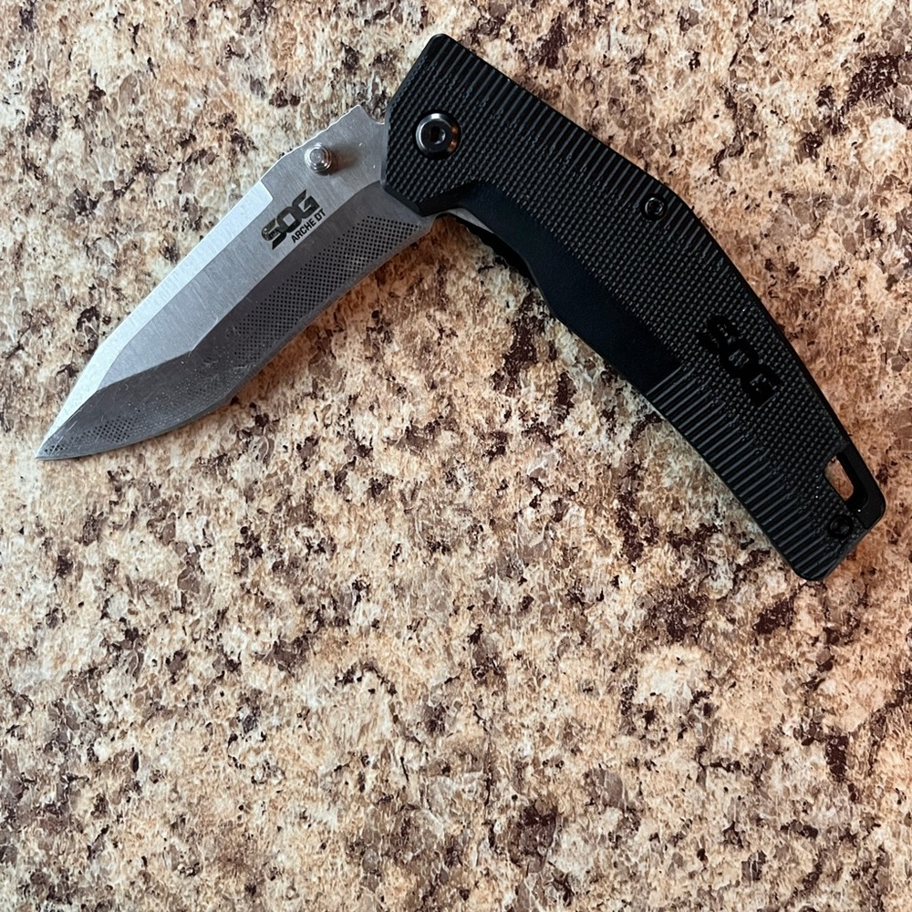 SOG Black Folding